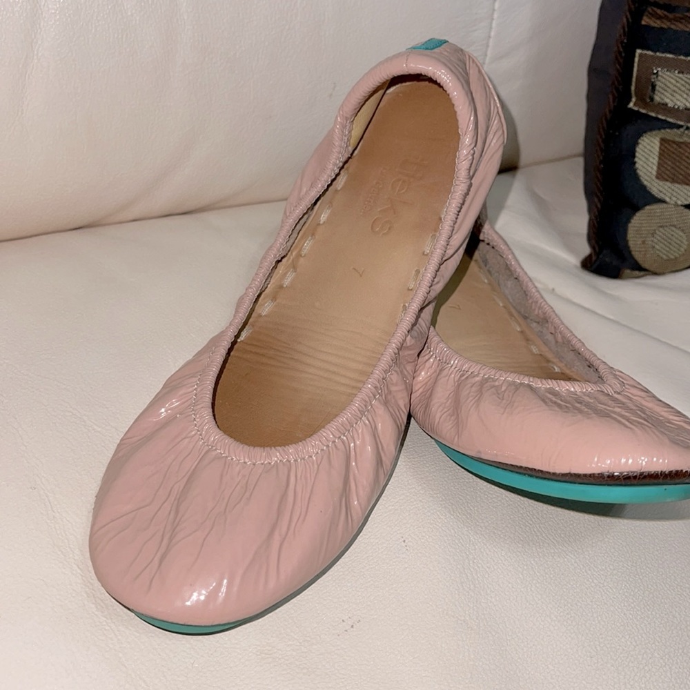 Patent Blush Tieks